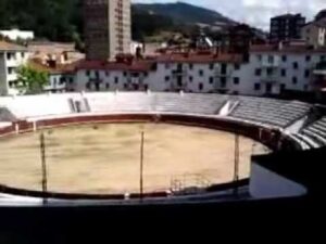 Plaza de toros de Eibar: Historia, Ubicación y Eventos