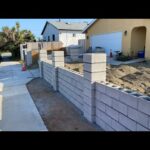 Muro de bloques de hormigón blanco: una opción elegante y duradera para tu hogar