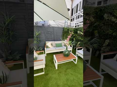 Transforma tu patio interior en un oasis de estilo y confort