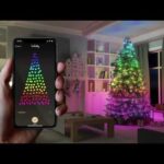 El encanto moderno: Un árbol de Navidad brillante con luces LED