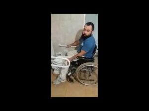 La importancia de un wc accesible para personas con discapacidad: facilidad y comodidad garantizadas
