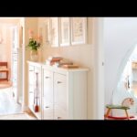 El encanto atemporal del zapatero de madera blanco: funcionalidad y estilo en un solo mueble