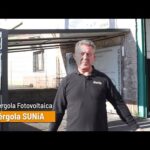 Pérgola de aluminio con placas solares: aprovecha la energía del sol para tu espacio exterior