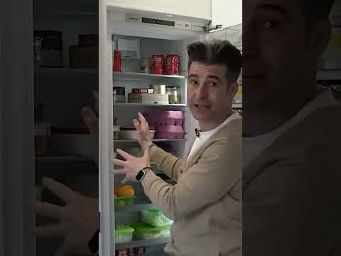 La solución perfecta para ahorrar espacio en tu cocina: el congelador vertical bajo encimera