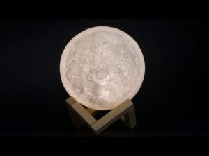 La fascinante historia detrás de la lámpara que te regala la luna
