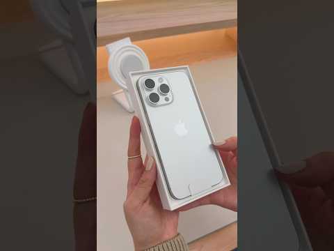 La elegancia del iPhone 15 Pro Max en titanio natural: una joya tecnológica